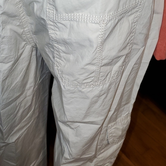 Women's Tommy Hilfiger cropped cargo pants size 6 - Picture 7 of 8